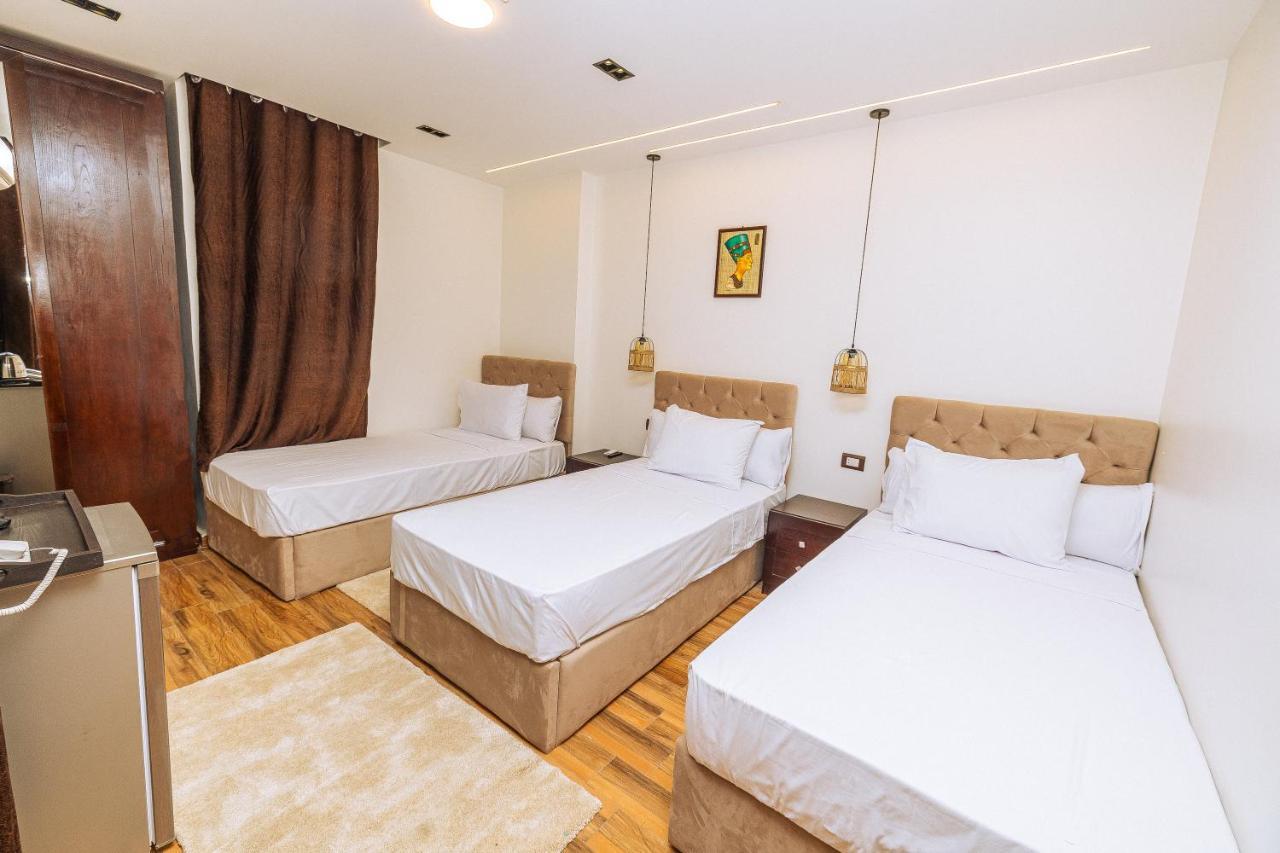 White Pyramids Inn Nazlat as Sammān Kültér fotó